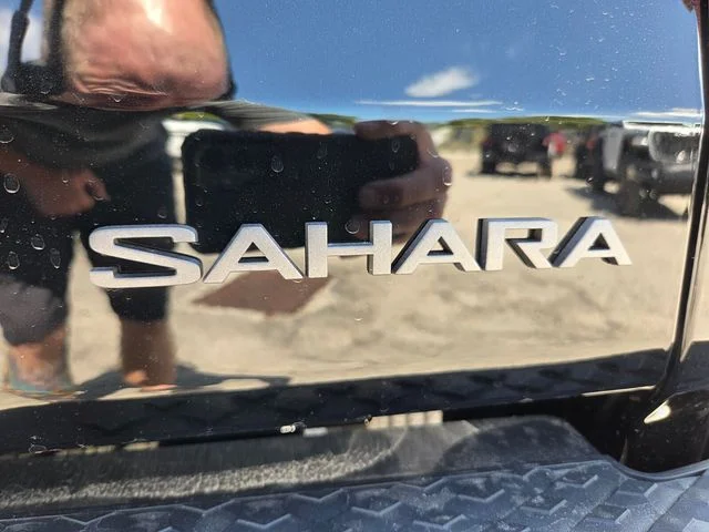 New 2026 Black Clear-Coat Exterior Paint Jeep Sahara image 18