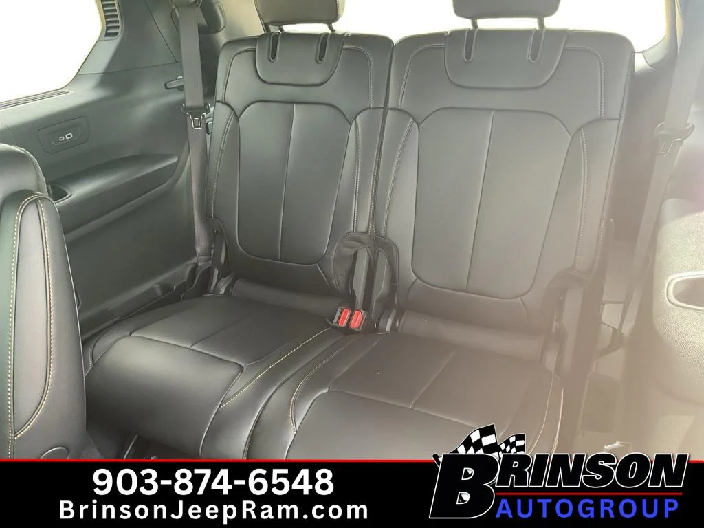 New 2026 Diamond Black Crystal Pearl-Coat Exterior Paint Jeep 85th Anniversary Edition image 6