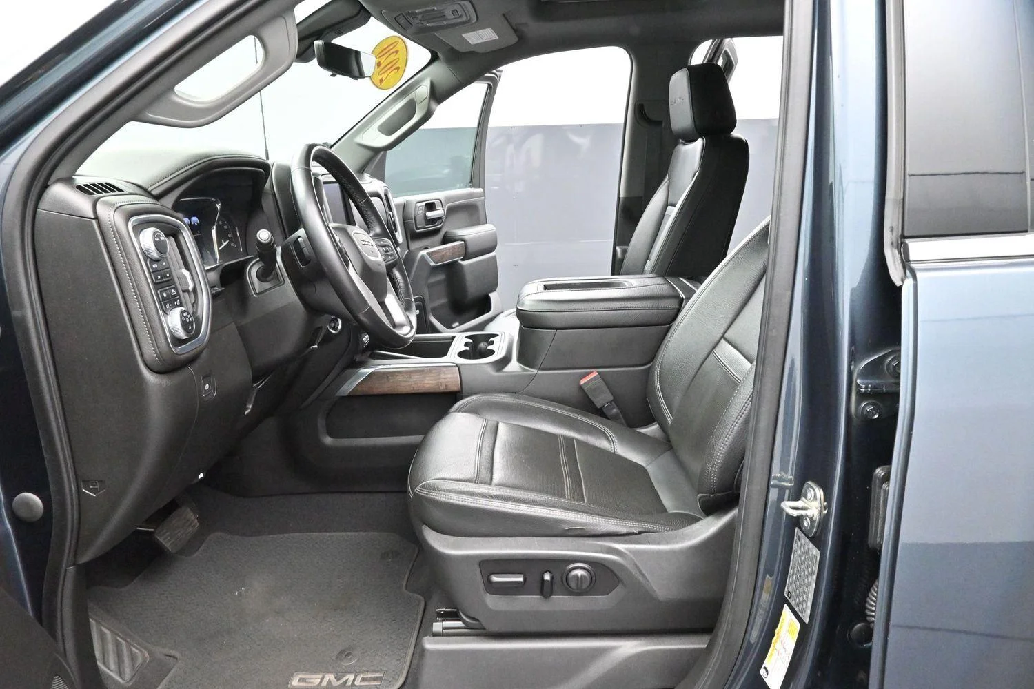 Used 2020 Dark Sky Metallic GMC Denali image 13
