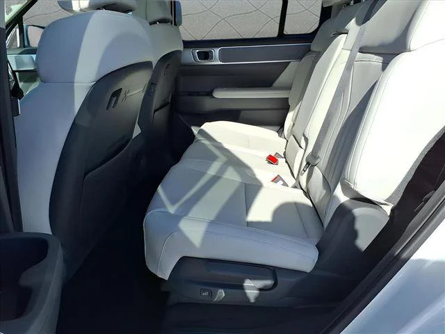 New 2026 White Hyundai SEL image 9