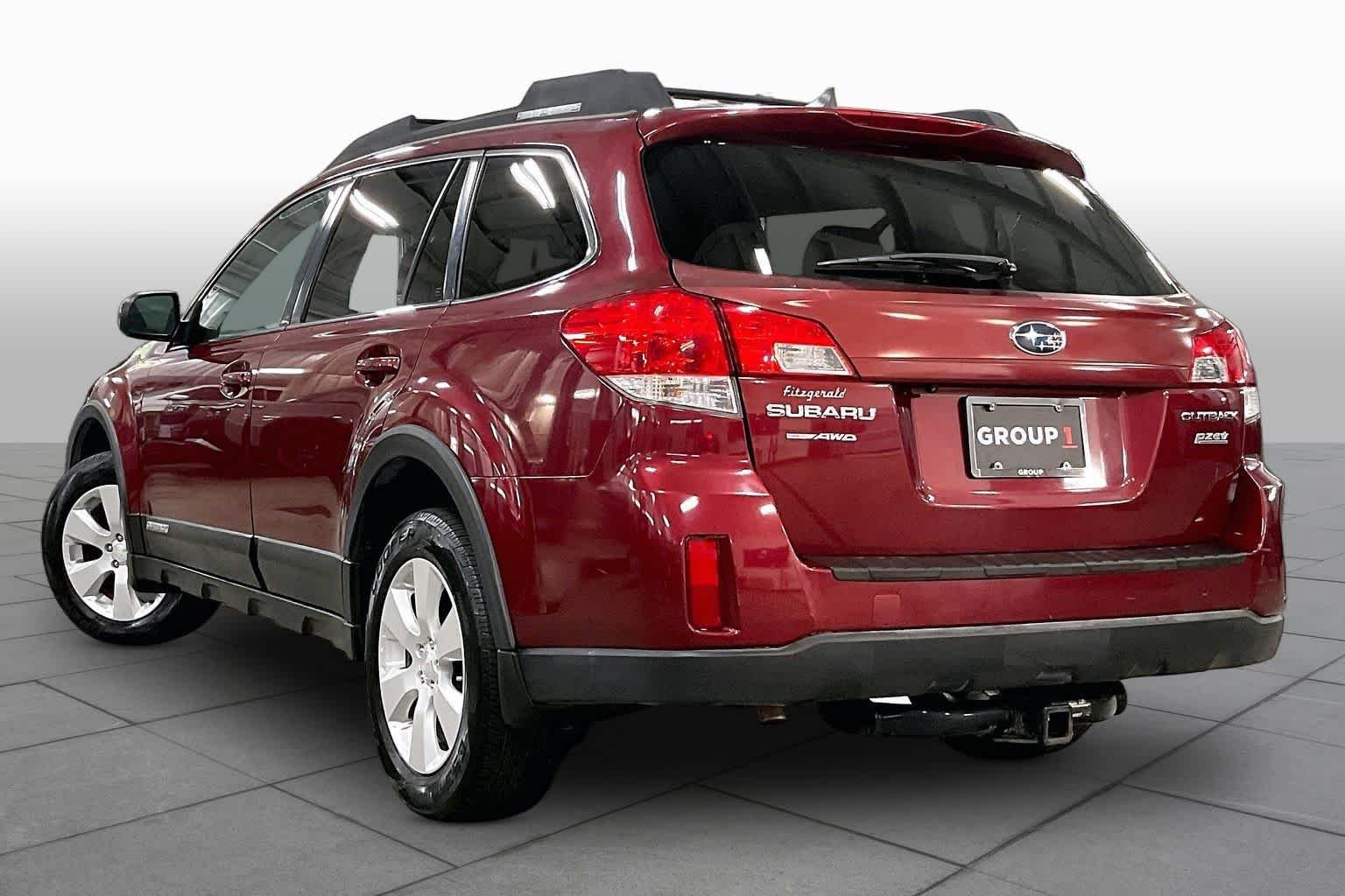 Used 2011 Ruby Red Pearl Subaru 2.5i Limited Pwr Moon image 11