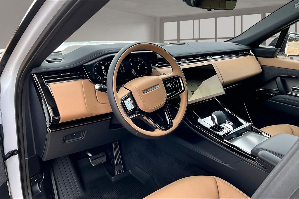 New 2026 Fuji White Land Rover Dynamic SE image 6