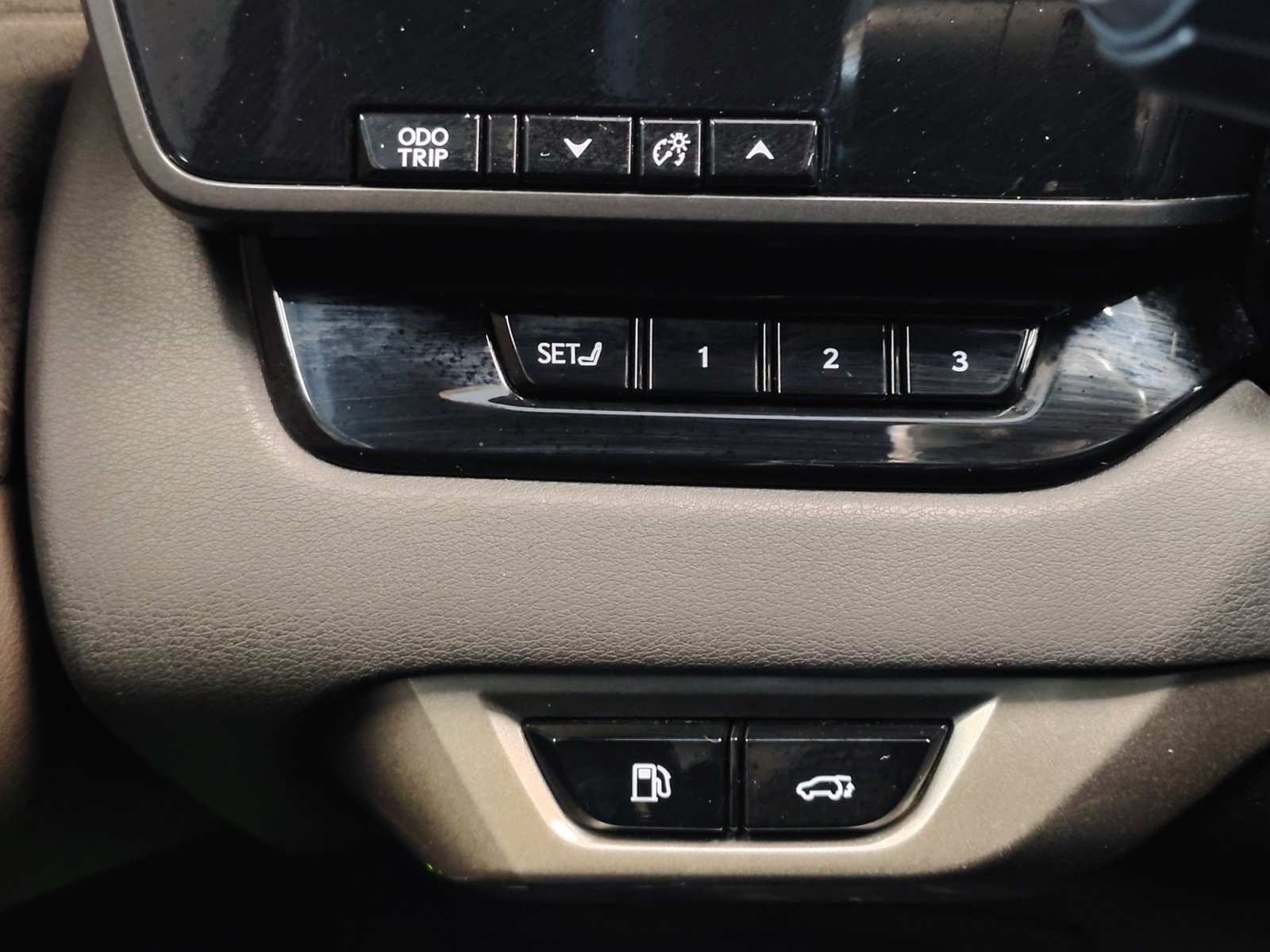 Used 2023 White Pearl Lexus 350 Luxury image 28