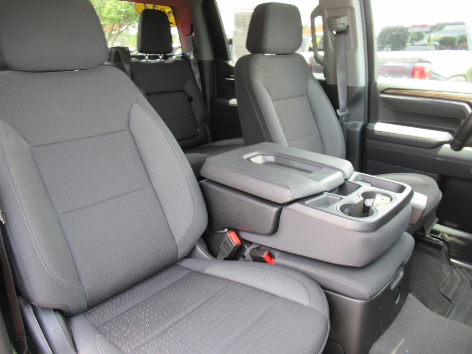 Used 2024 Red GMC Elevation image 10