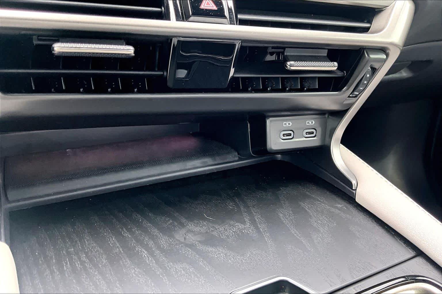 Used 2025 Nightfall Mica Lexus Premium Plus image 35