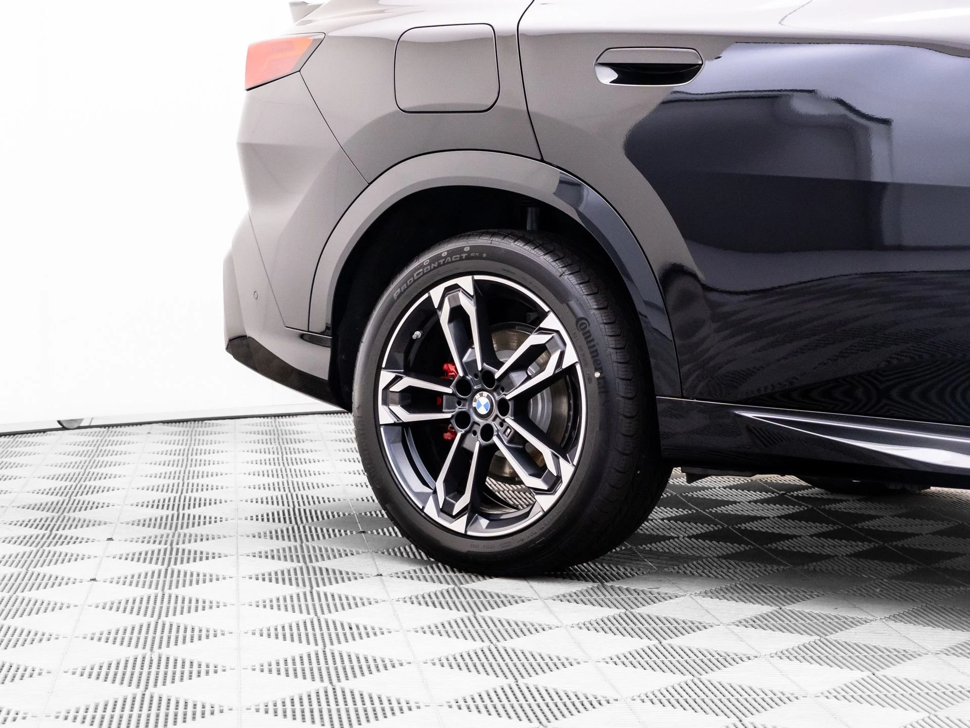 New 2026 Black BMW xDrive28i image 30