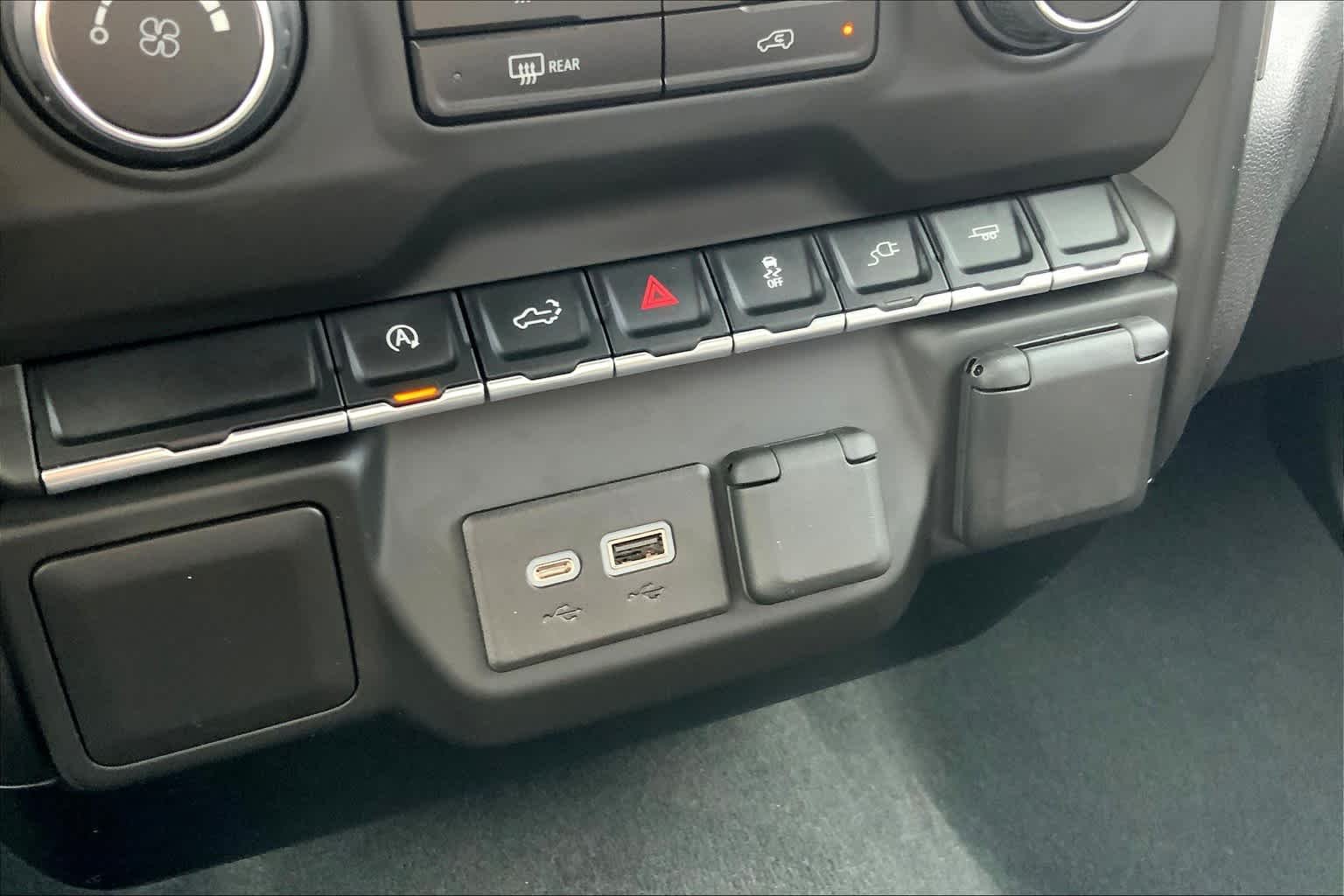 Used 2021 Black Chevrolet Custom image 33