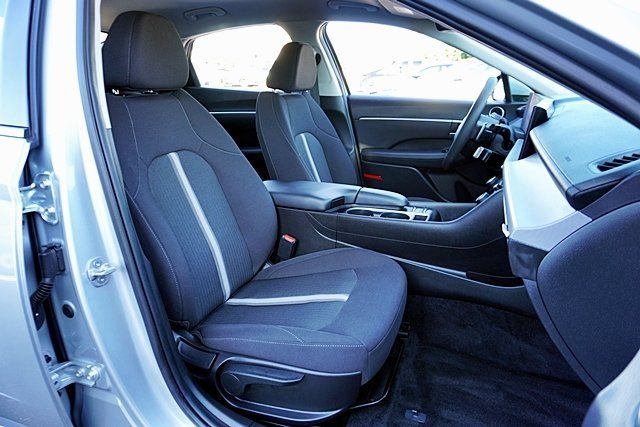 Used 2024 Silver Hyundai SEL image 11