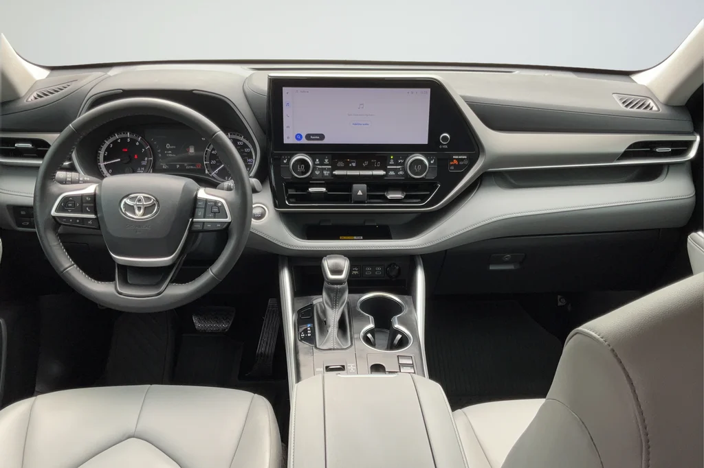 2024 Toyota Highlander XLE - Photo 12
