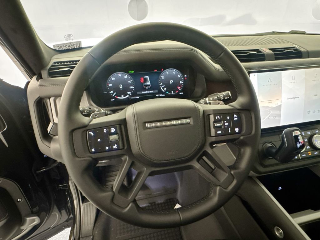 2026 Land Rover Defender V8 - Photo 11
