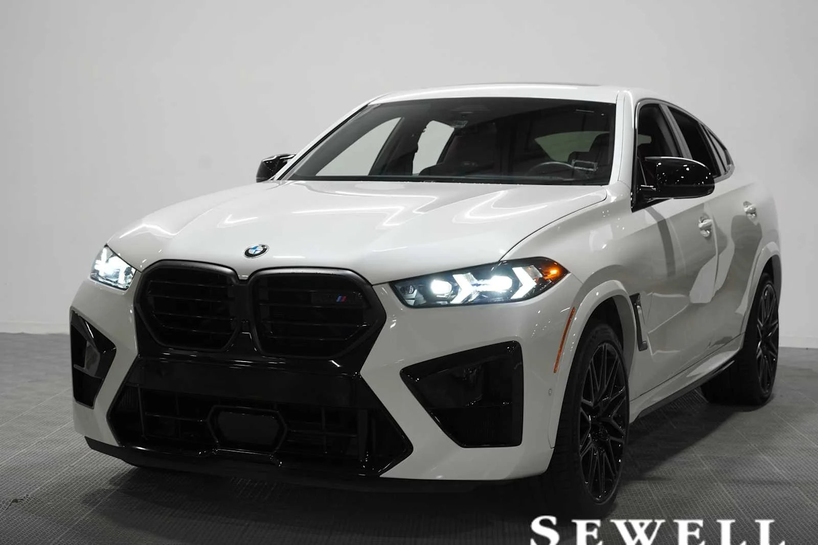 2024 BMW X6 M Competition's photo