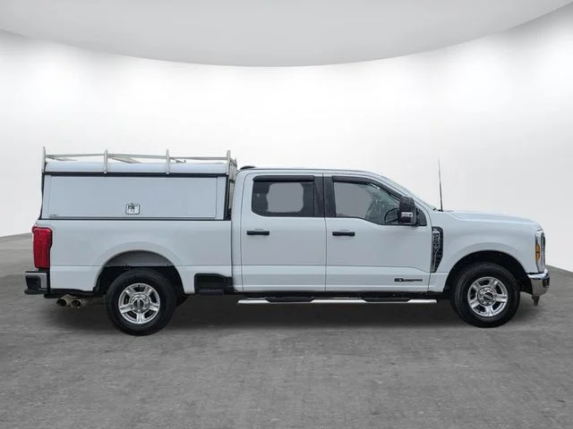 Used 2024 Oxford White Ford XL image 3