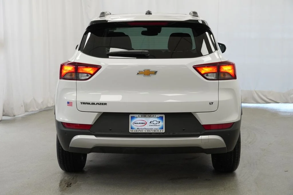 New 2026 White Chevrolet LT image 10