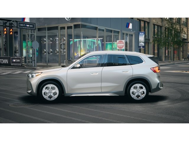 New 2026 Space Silver Metallic BMW  image 4