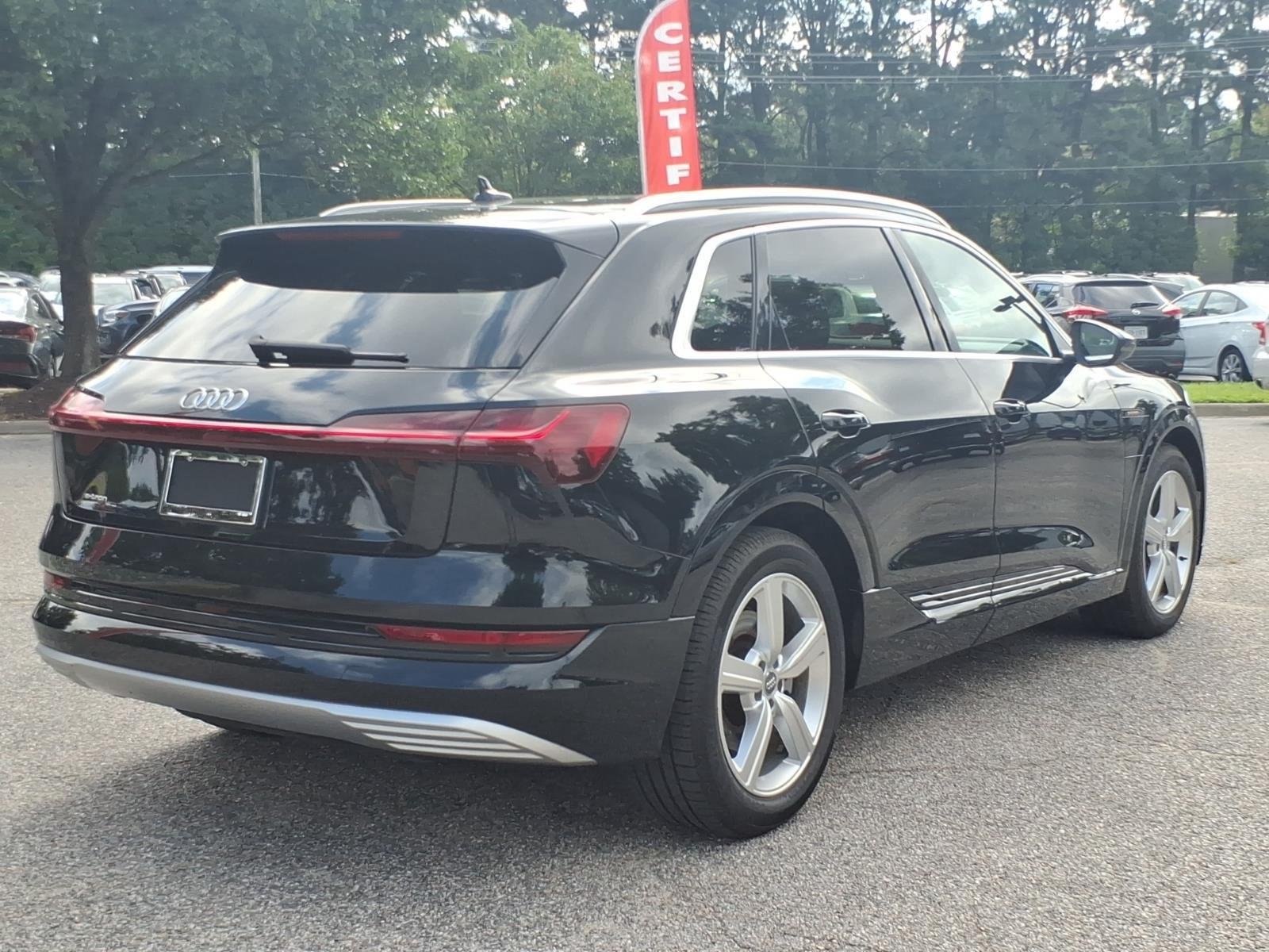 Used 2019 Mythos Black Metallic Audi Premium Plus image 8