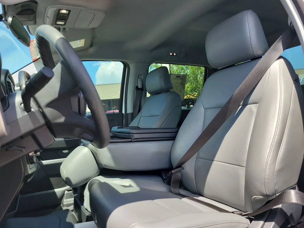 Used 2023 Oxford White Ford XL image 16