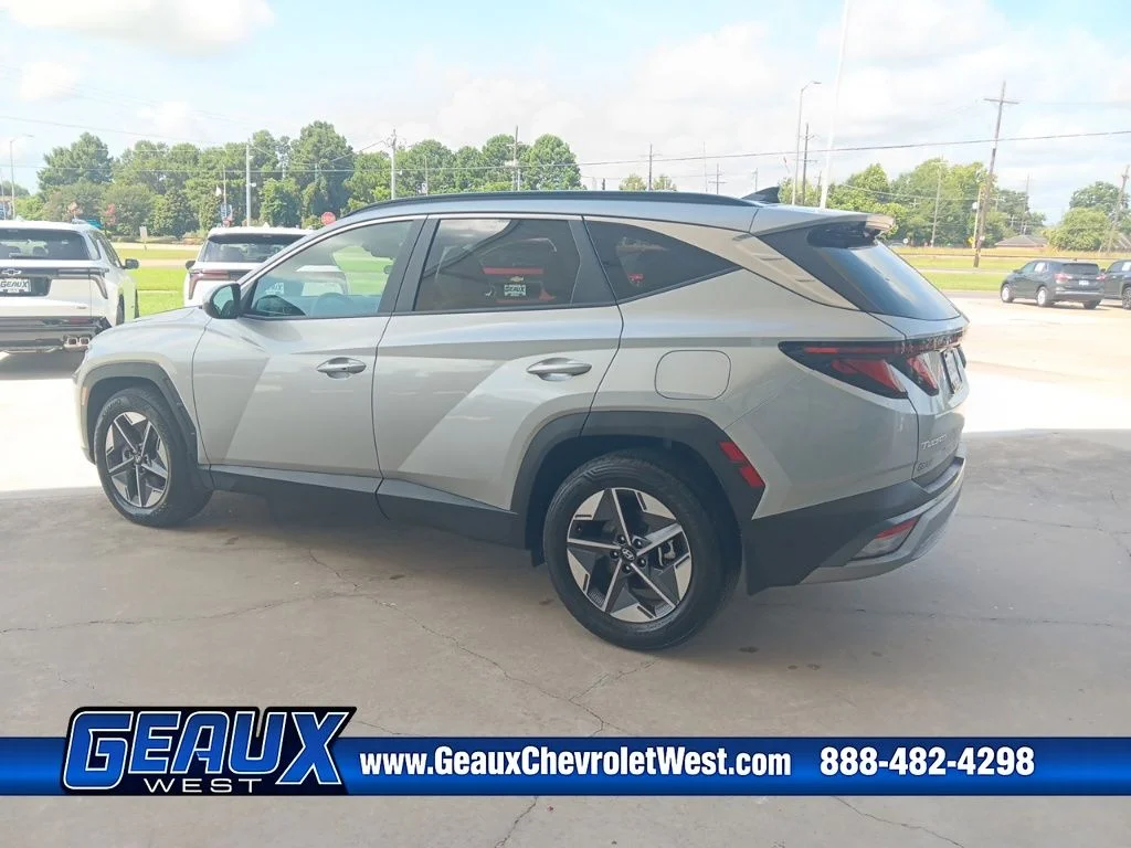 Used 2026 Silver Hyundai SEL image 6