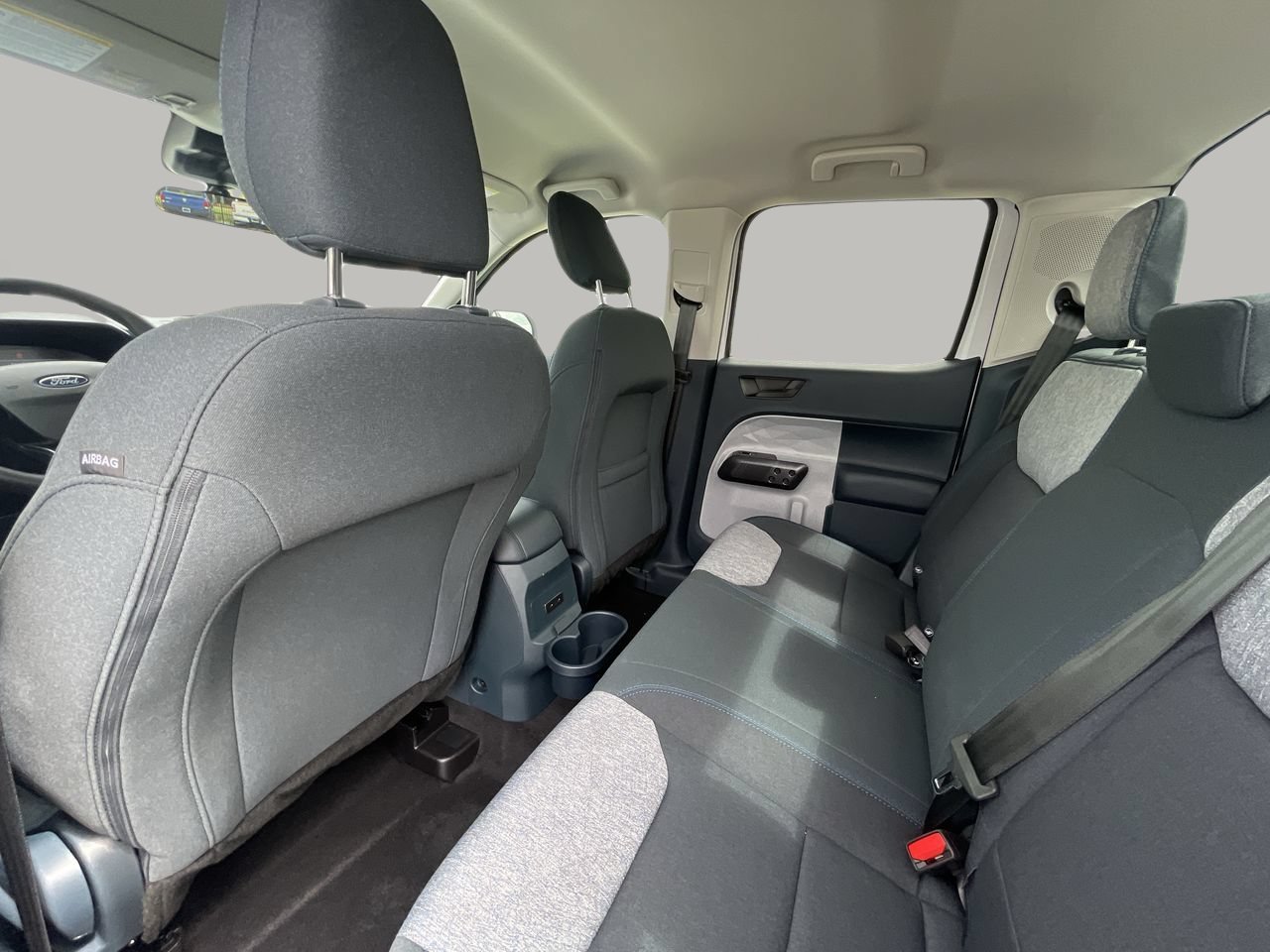 New 2026 Oxford White Ford XLT image 16