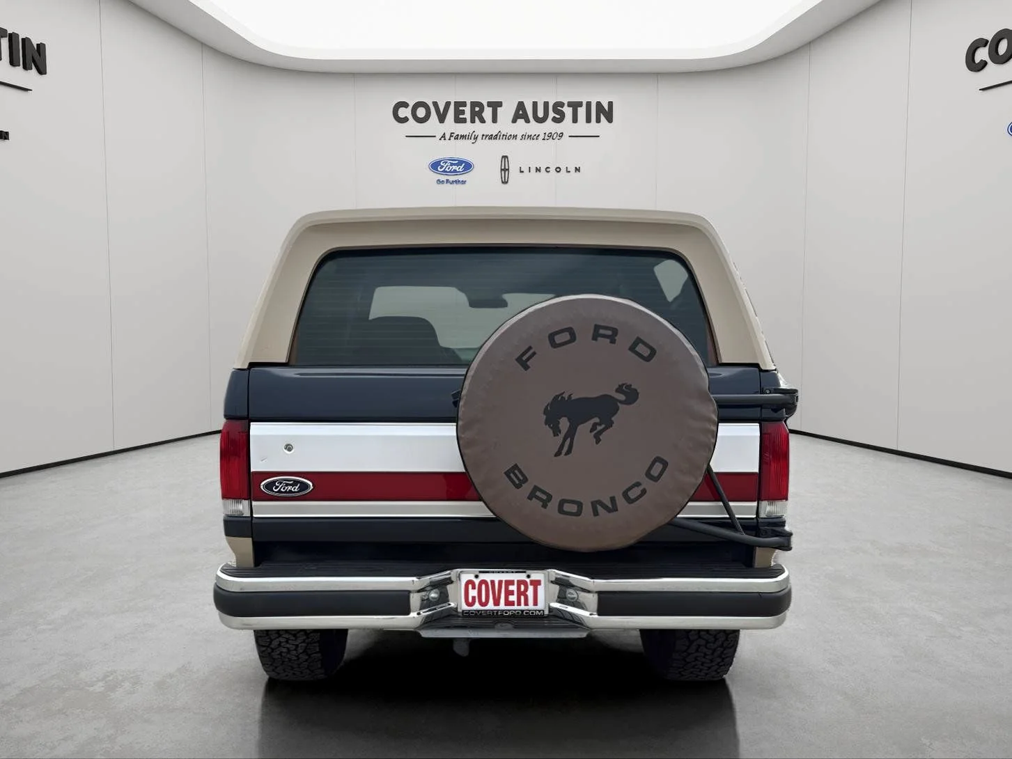 Used 1988  Ford XLT image 11