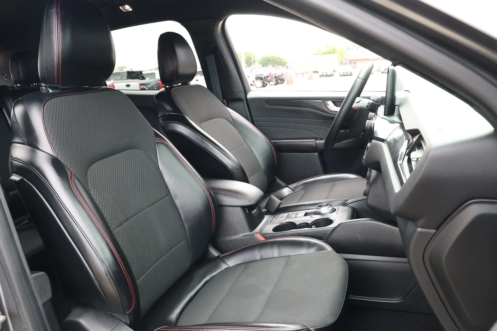 Used 2024 Gray Ford ST-Line image 29
