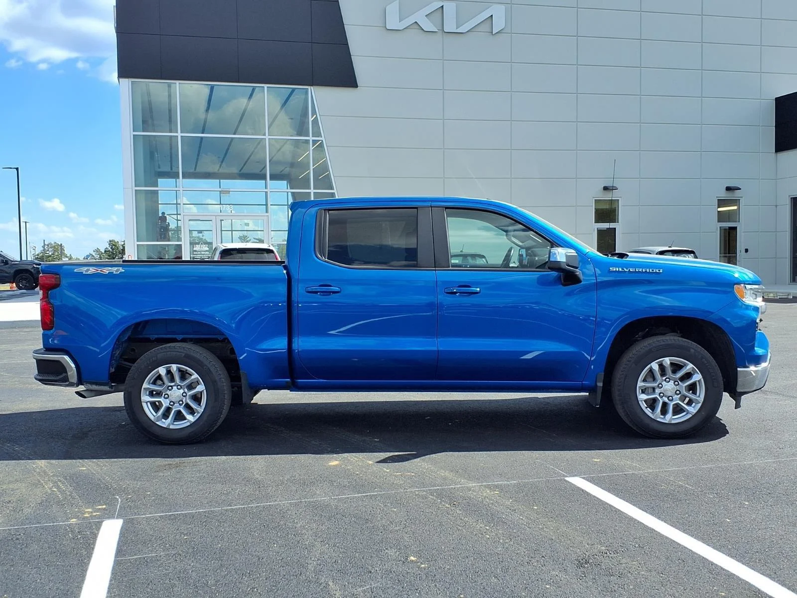 Used 2023 Glacier Blue Metallic Chevrolet LT image 29
