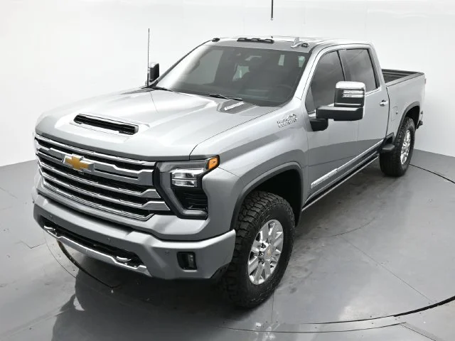Used 2025 Sterling Gray Metallic Chevrolet High Country image 35