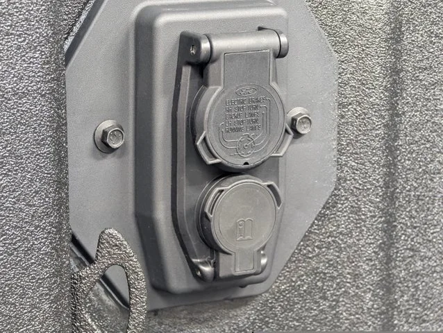 New 2026 Glacier Gray Metallic Tri-Coat Ford F-250® Lariat® image 70