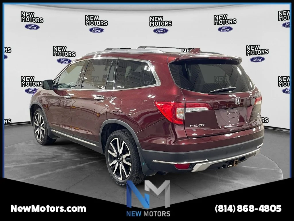 Used 2021 Red Honda Touring image 3