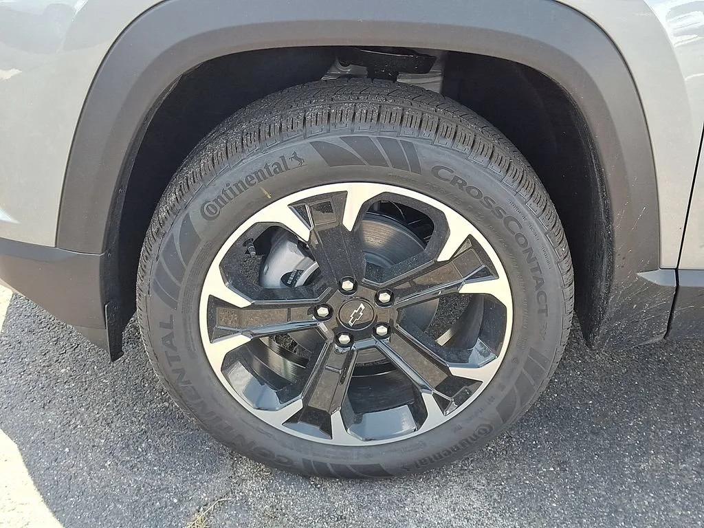 New 2026 Sterling Gray Metallic Chevrolet LT image 19