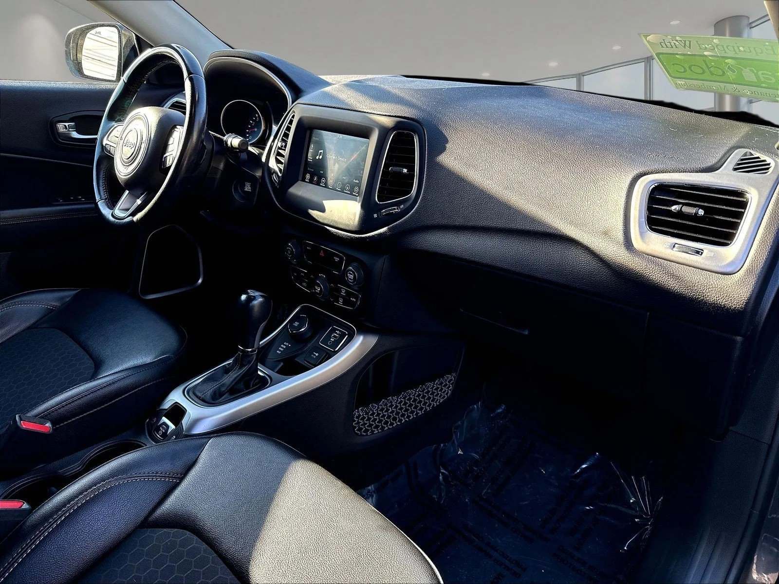 Used 2020 Crystal Metallic Jeep Latitude image 27