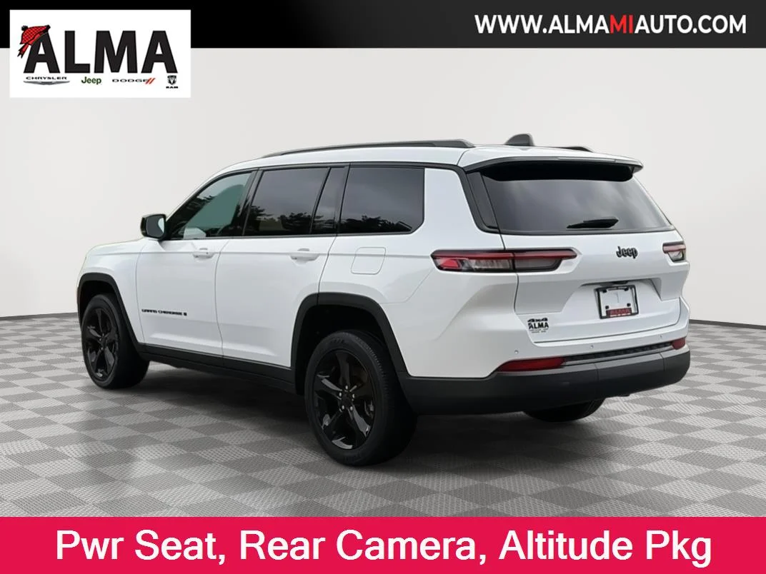 Used 2024 Bright White Clearcoat Jeep Altitude X image 5
