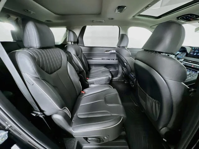 Used 2023 Black Hyundai Limited image 45