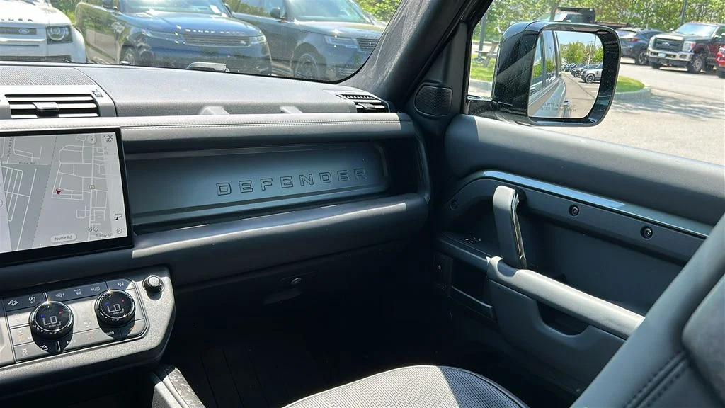 Certified Used 2025 Green Land Rover OCTA image 23