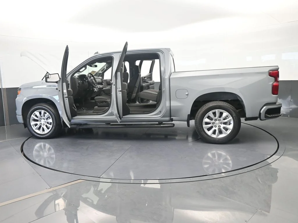 Used 2024 Slate Gray Metallic Chevrolet Custom image 76