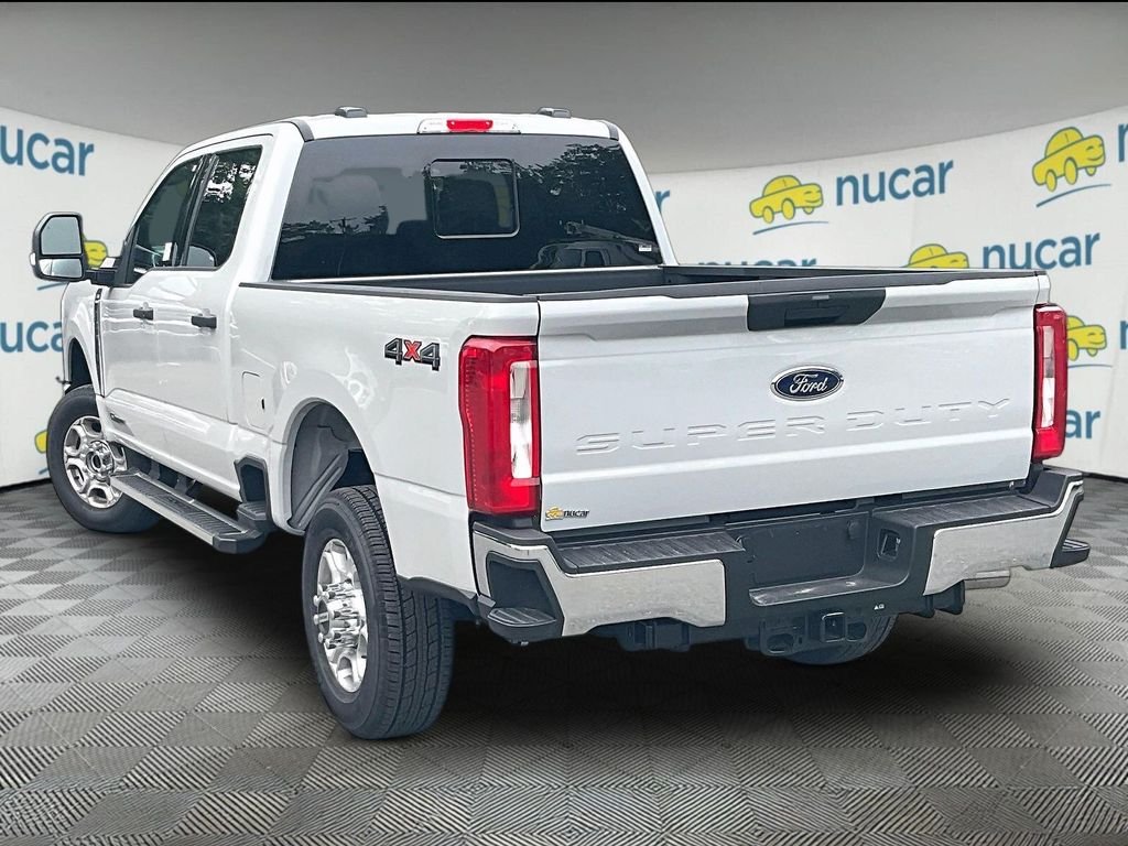 New 2026 Avalanche Ford XLT image 4