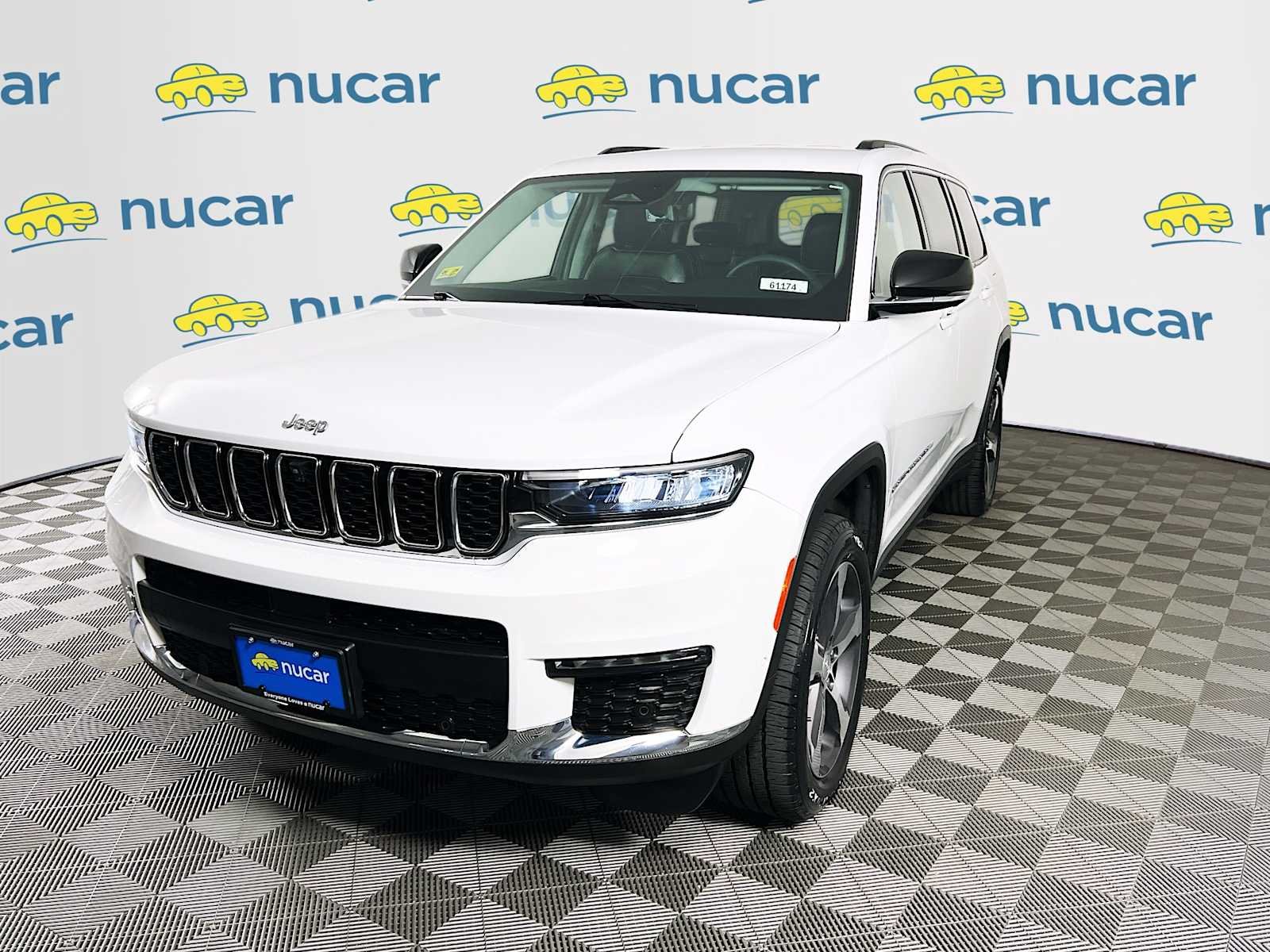 Used 2023 Bright White Clearcoat Jeep Limited image 3