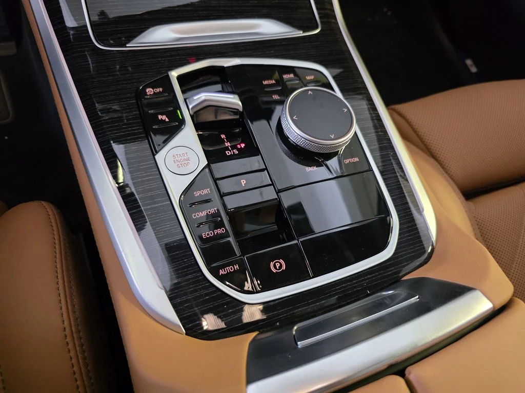 New 2026 Alpine White BMW sDrive40i image 19