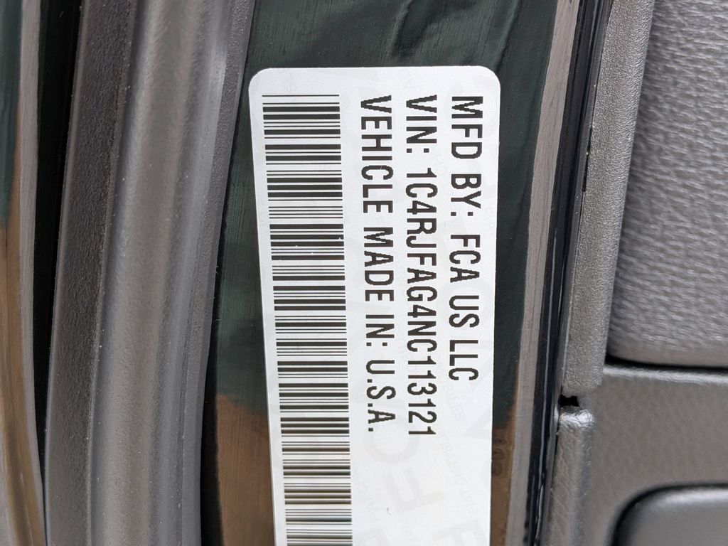 Used 2022 Black Jeep Laredo X image 31