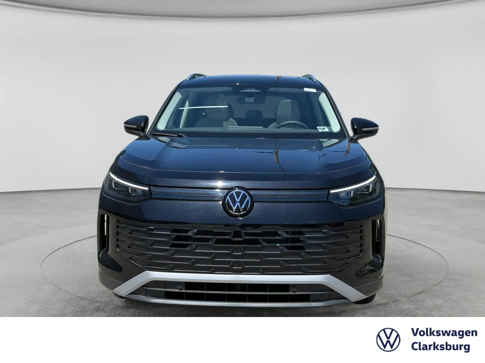 2026 Volkswagen Tiguan SE - Photo 2