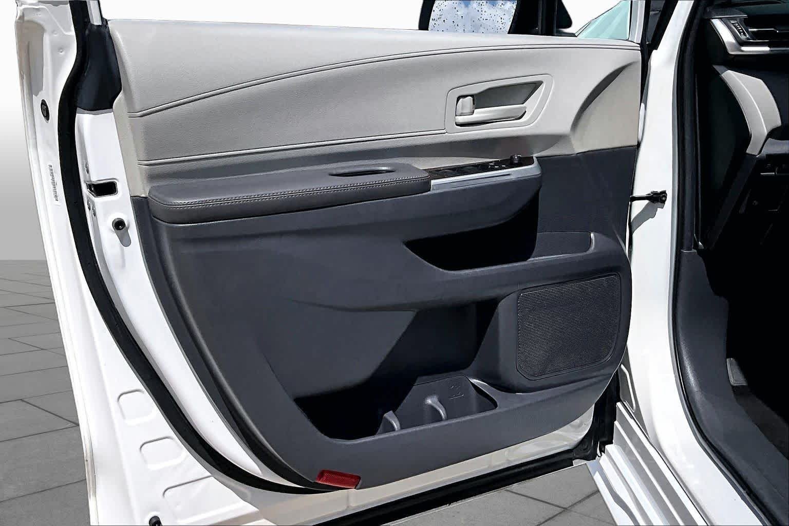 Used 2023 Ice Cap Toyota LE image 20