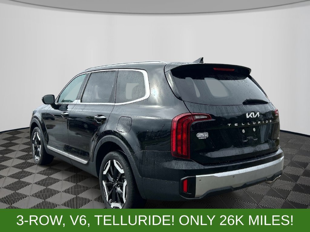 Used 2024 Black Kia S image 3