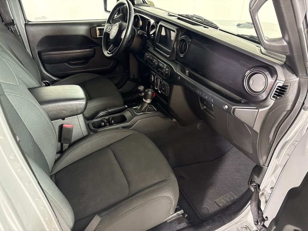 Used 2022 Gray Jeep Unlimited Sport Altitude image 16