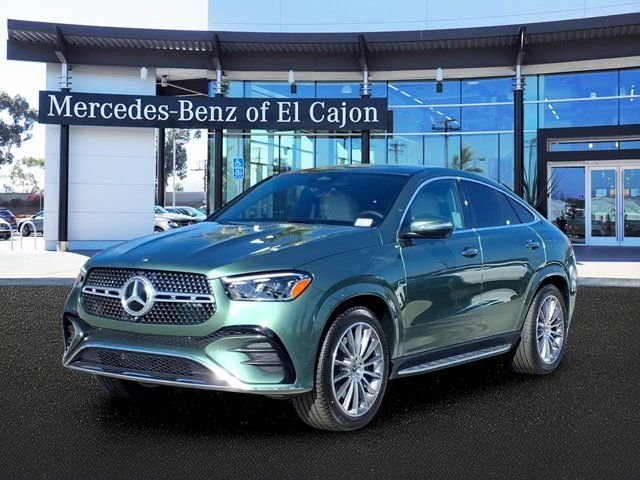 New 2026 Manufaktur Signature Ireland Mid Green Metallic Mercedes-Benz 450 image 1