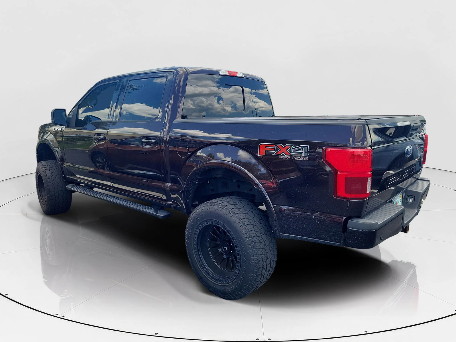 Used 2020 Magma Red Ford XLT image 5