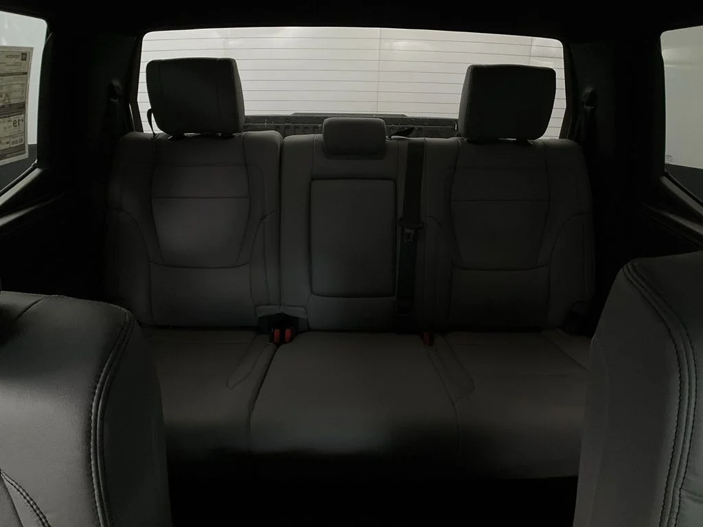 New 2026 Midnight Black Metallic Toyota SR5 image 29