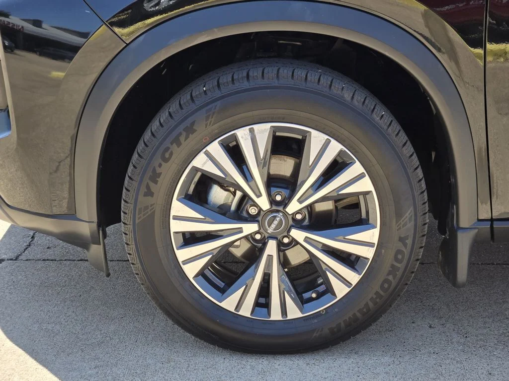 2022 Nissan Rogue SV - Photo 12