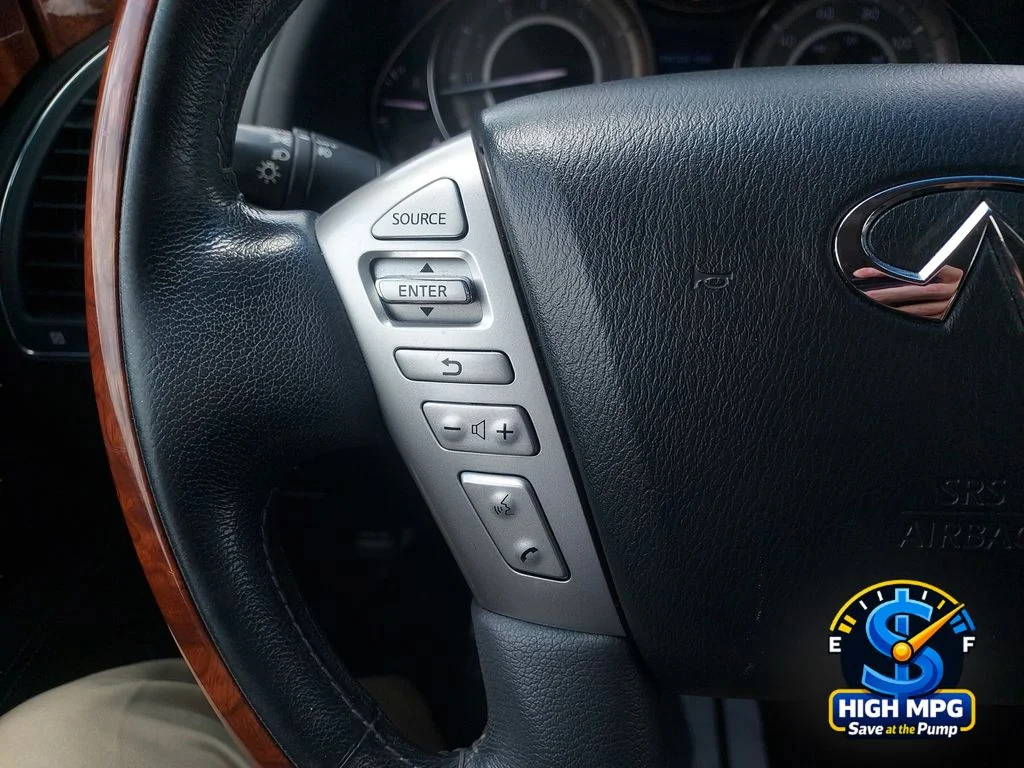 Used 2017 Black INFINITI Base image 11