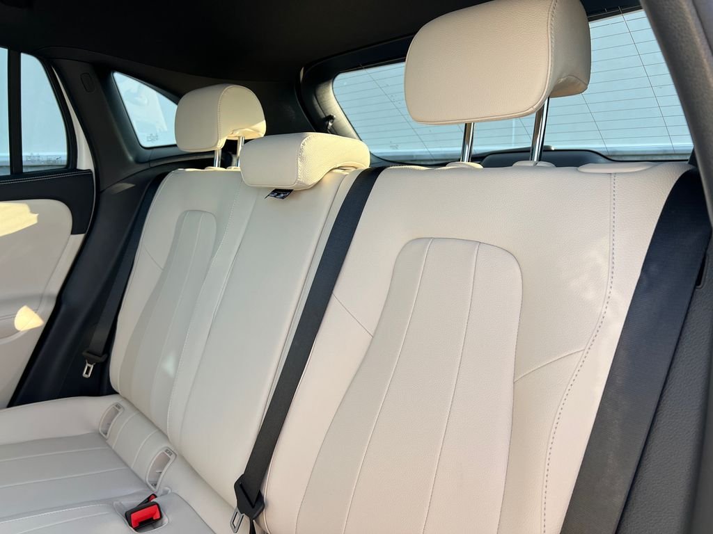 New 2026 Polar White Mercedes-Benz GLA 250 image 26