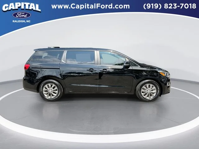 Used 2021 Black Kia LX image 9
