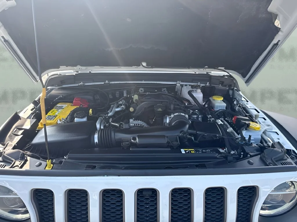 Used 2018 White Jeep Unlimited Rubicon image 24